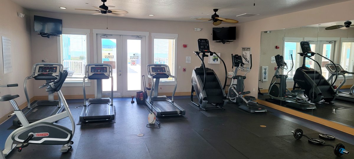 Beachside fitness room with treadmills and stairclimber